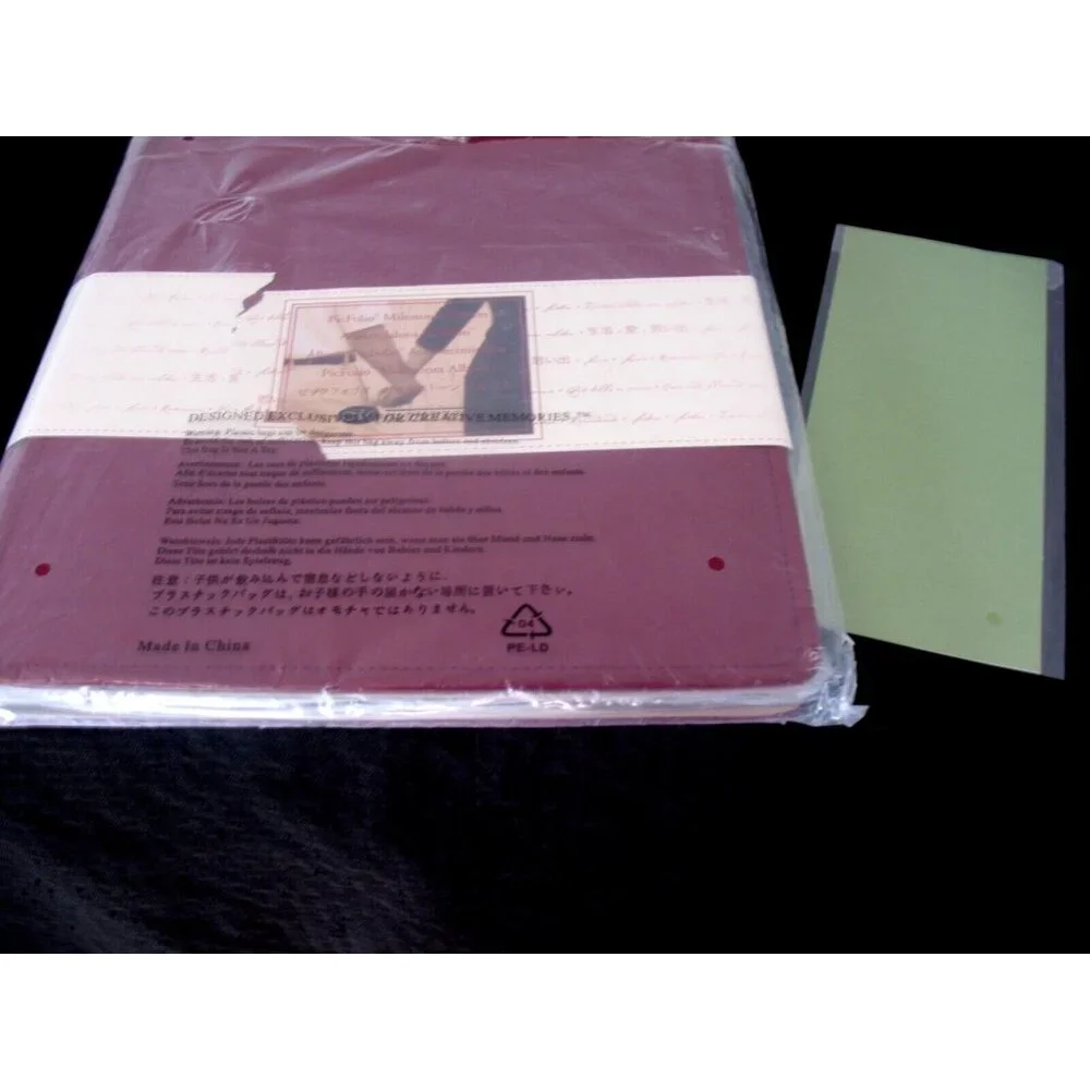 Creative Memories Cranberry PicFolio Milestones 11x14  Album,  4x6 pocke…